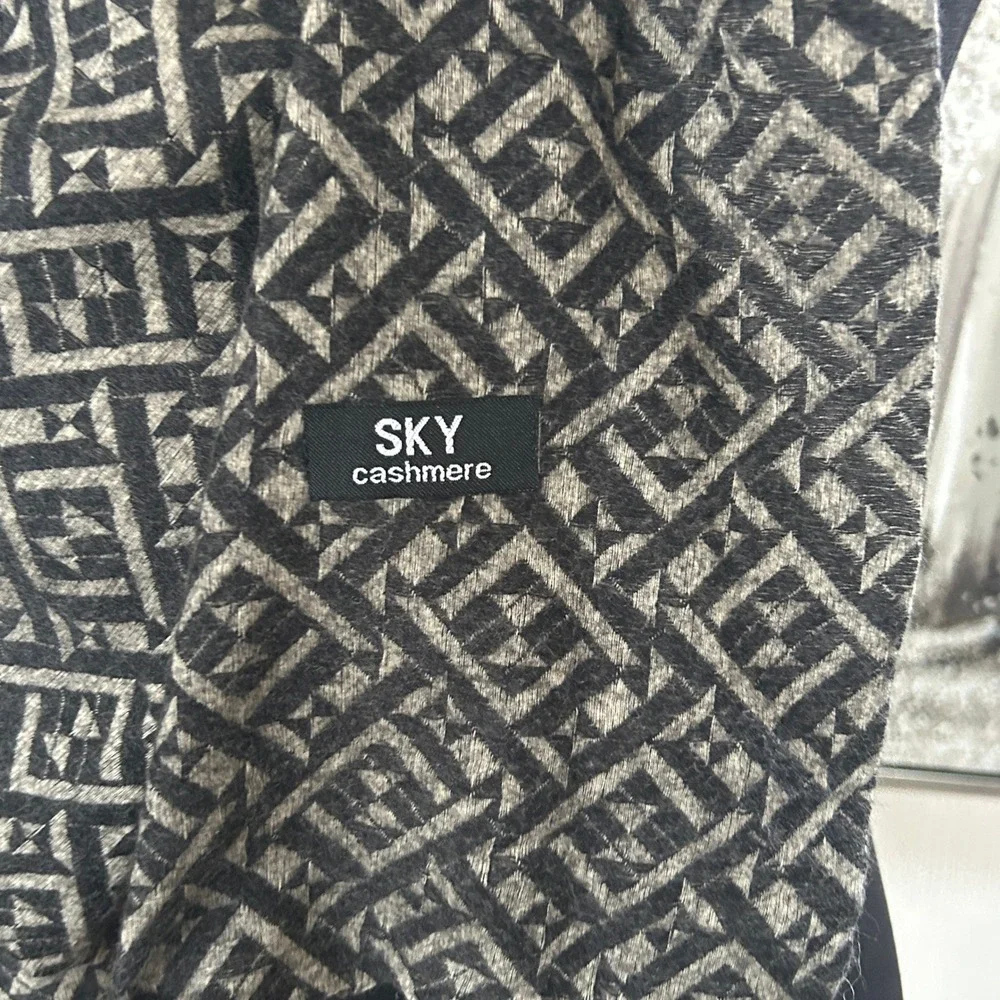 Sky‎ Cashmere Womens Black Gray Cream Scarf Pashmina